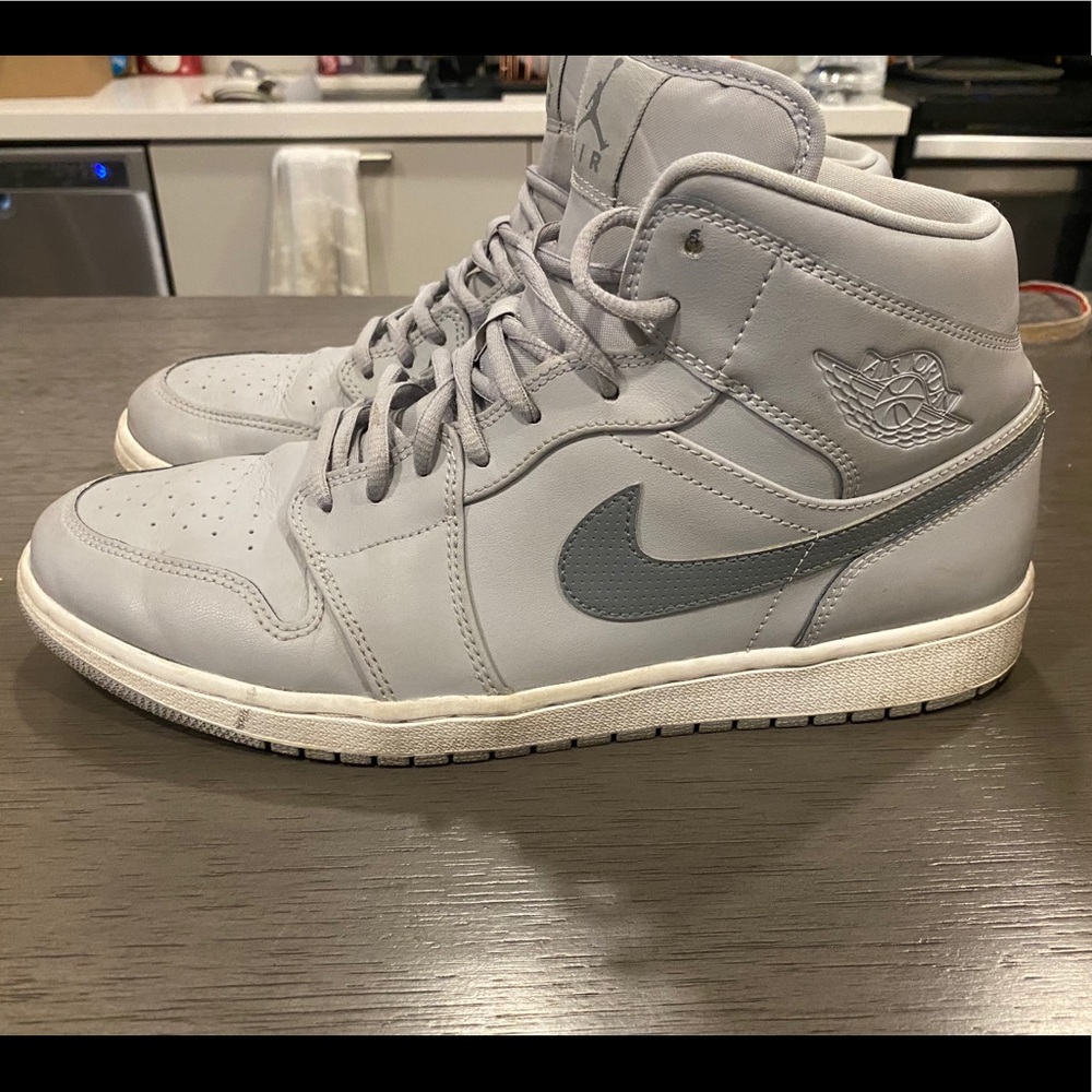 Wolf Grey Air Jordan 1